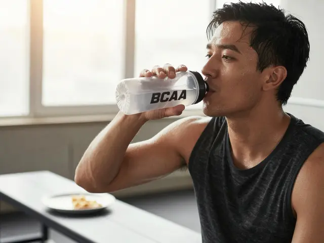 Kdy si vzít BCAA? Praktický návod pro trénink, obnovu a svalovou hmotu