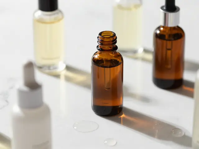 Jak vybrat pleťové sérum? Kompletní průvodce podle typu pleti a problémů